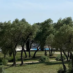 https://appartement-paradou-cadre-splendide.fr-provencehotel.com