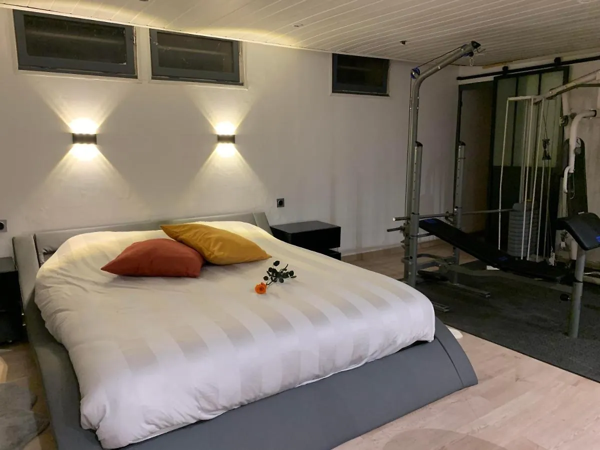 Apartment Joli Loft Dans Villa A Cornas